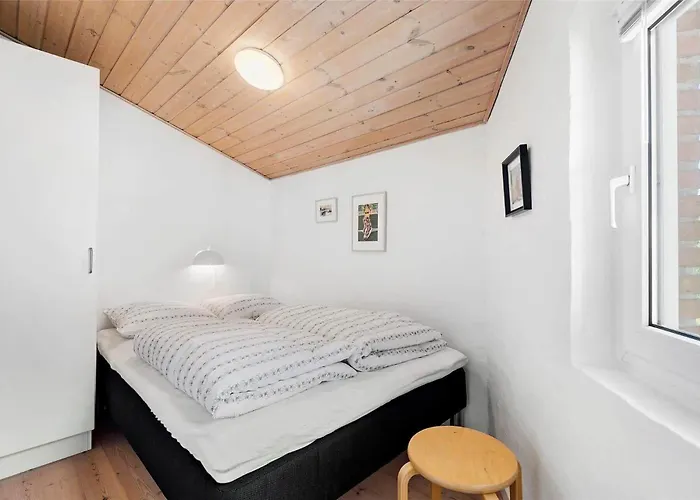 Bv163-blavand-poul-helgesensvej-13 Blåvand