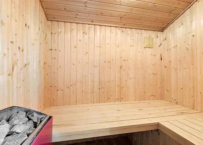 Bv163-blavand-poul-helgesensvej-13 *